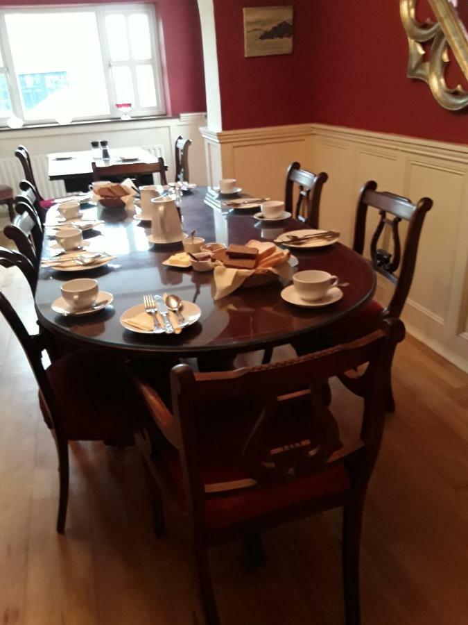 Fuchsia House Bed And Breakfast Connemaraレンバイル エクステリア 写真